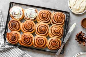 carls-cinnamon-rolls_0921_0